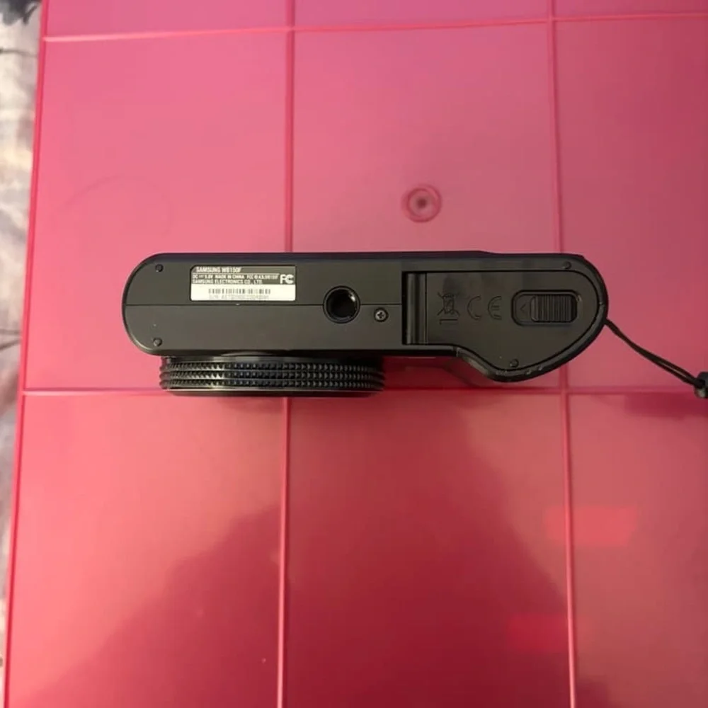 Samsung Black Digital Camera with Silver Lens